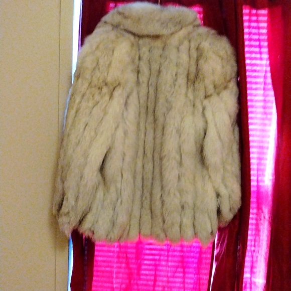 Authentic blue fox fur coat size 12 whitish grey with some black tips on coat - Picture 4 of 4